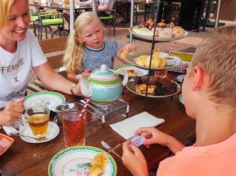 Een High Tea voor het hele gezin .